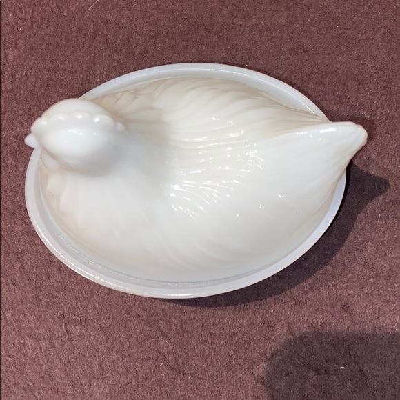 Lot of 2 Milk Glasses of Hens on a Nest - Picture 14 of 16